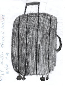 Černý cestovní kufr